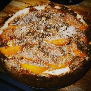 Peach Cobbler Crumble Cheesecake